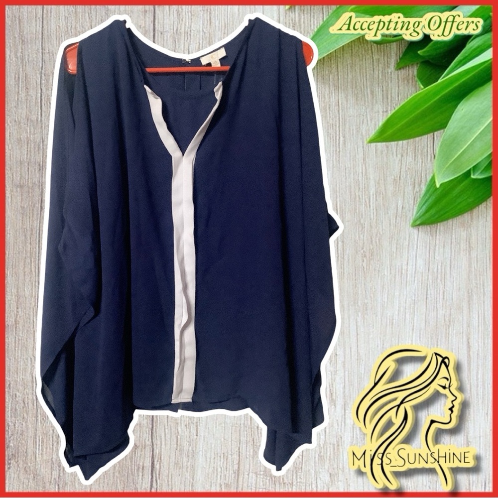 C Apparel NEW - Sz M - Blue double layer flowy cold shoulder poncho style top